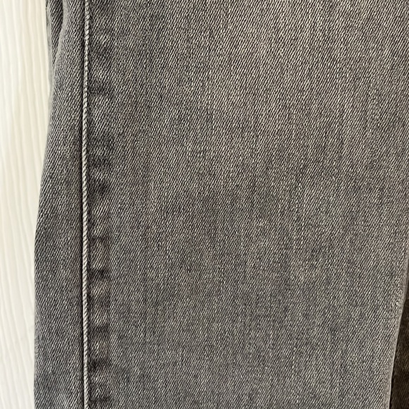 J Crew Grey jeans size 24 no rips - Picture 3 of 3
